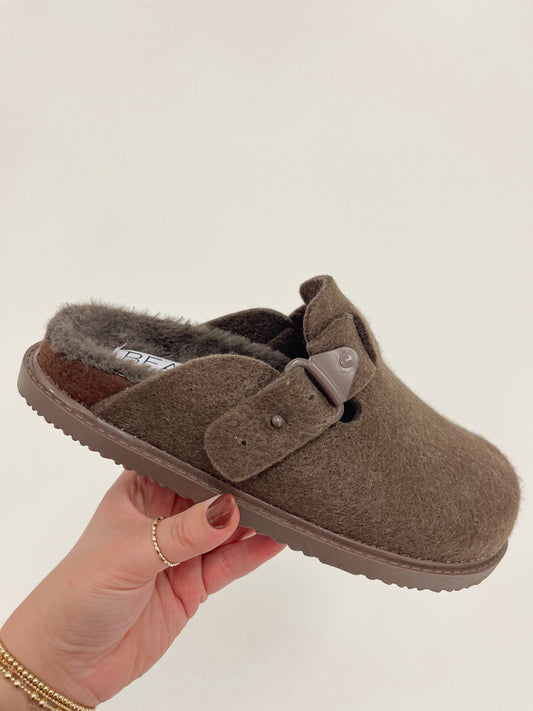 Portland Felt Mule Clogs | Espresso