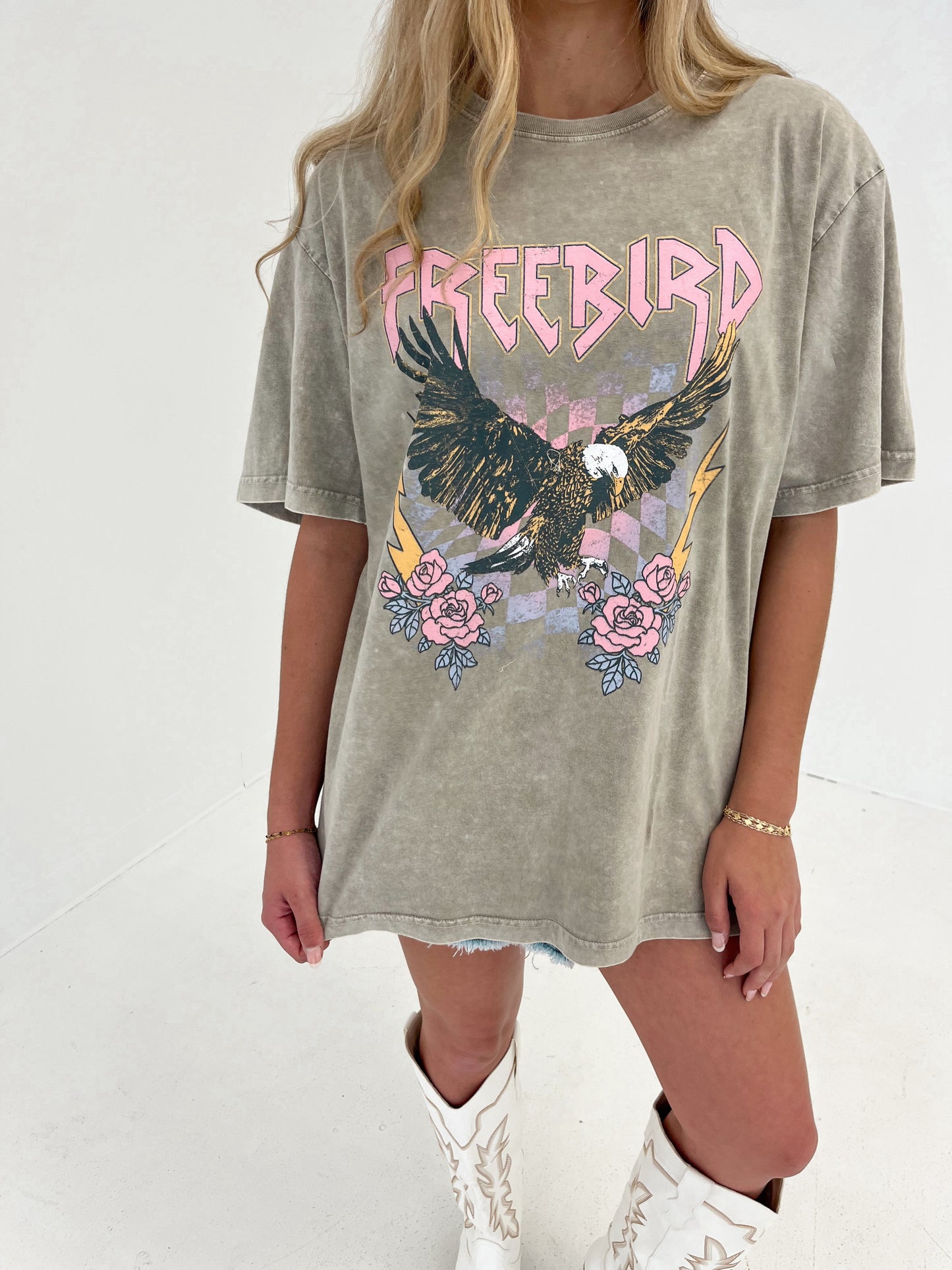 Free Bird Graphic Tee | Mocha