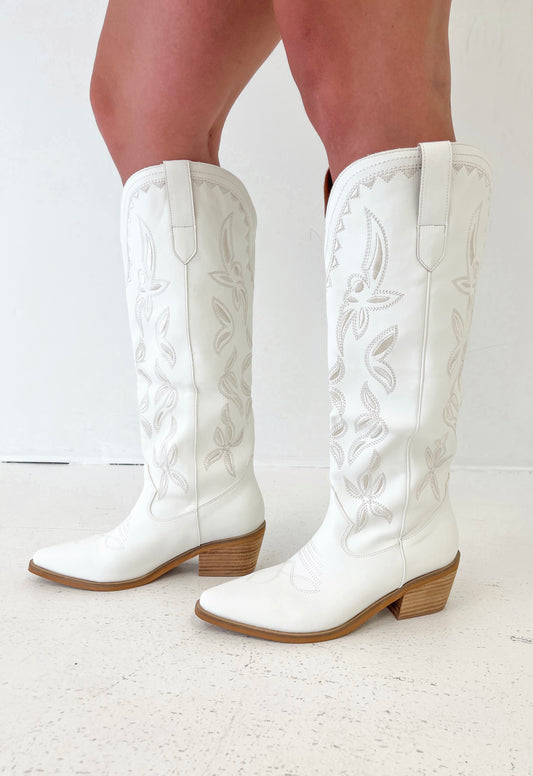 Enora Boots | White