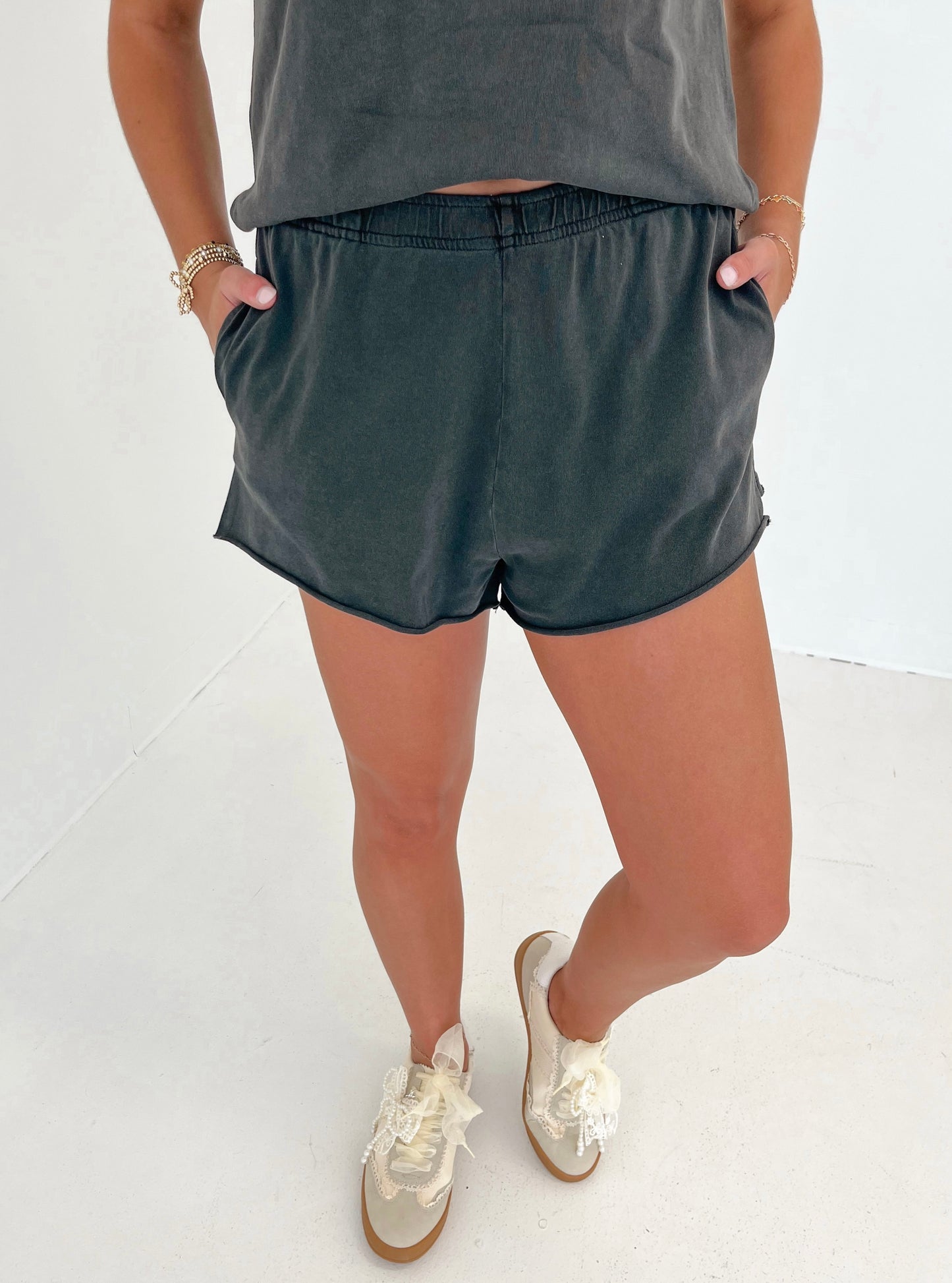 Going Forward Shorts | Black