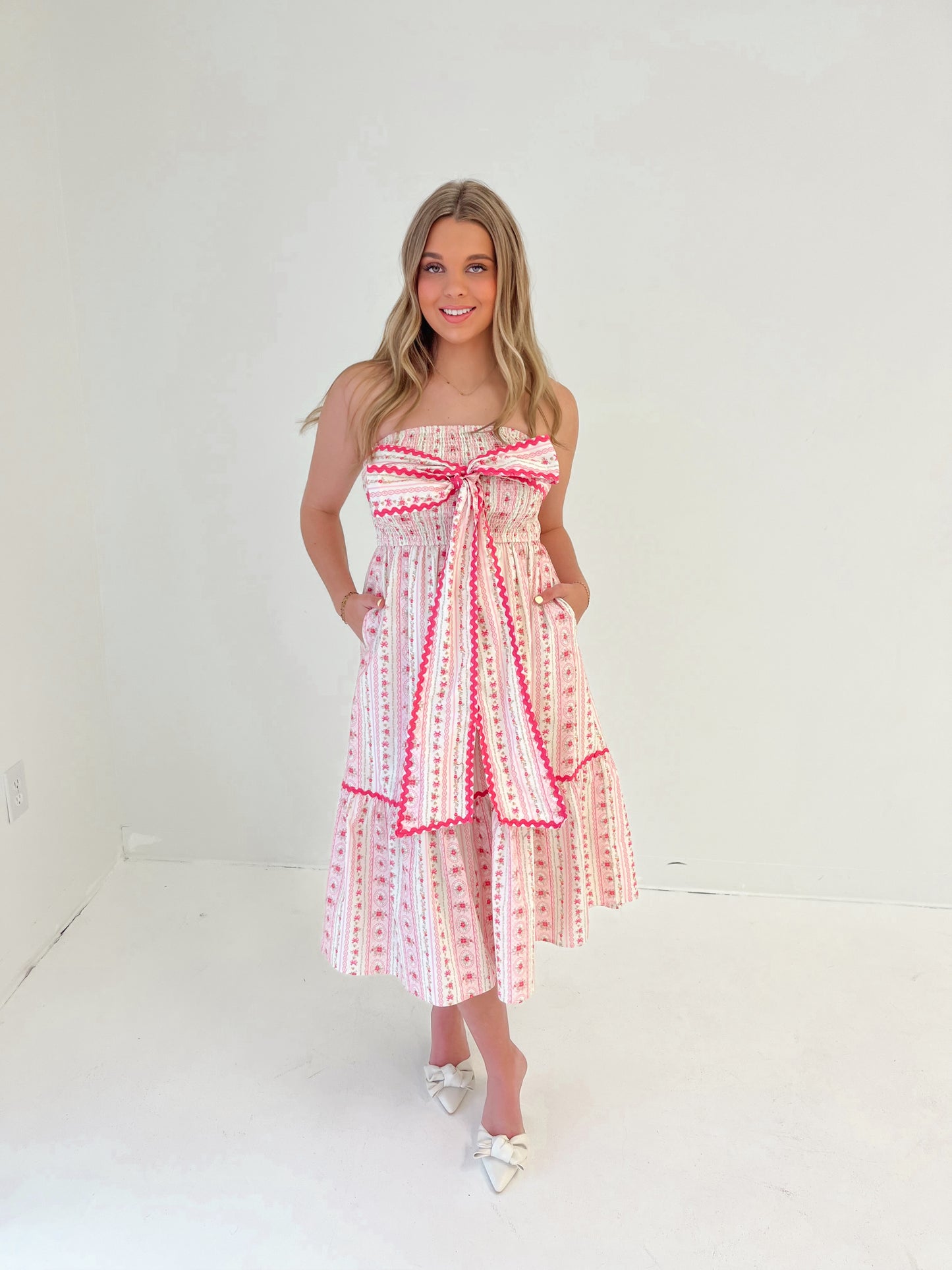 Blushing Bloom Midi Dress | Pink