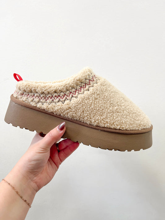 Cozy Sherpa Platform Shoes | Oatmeal