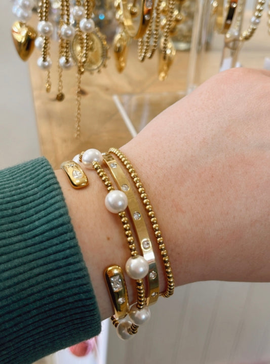 Gold Bracelets | CHANSUTTPEARLS