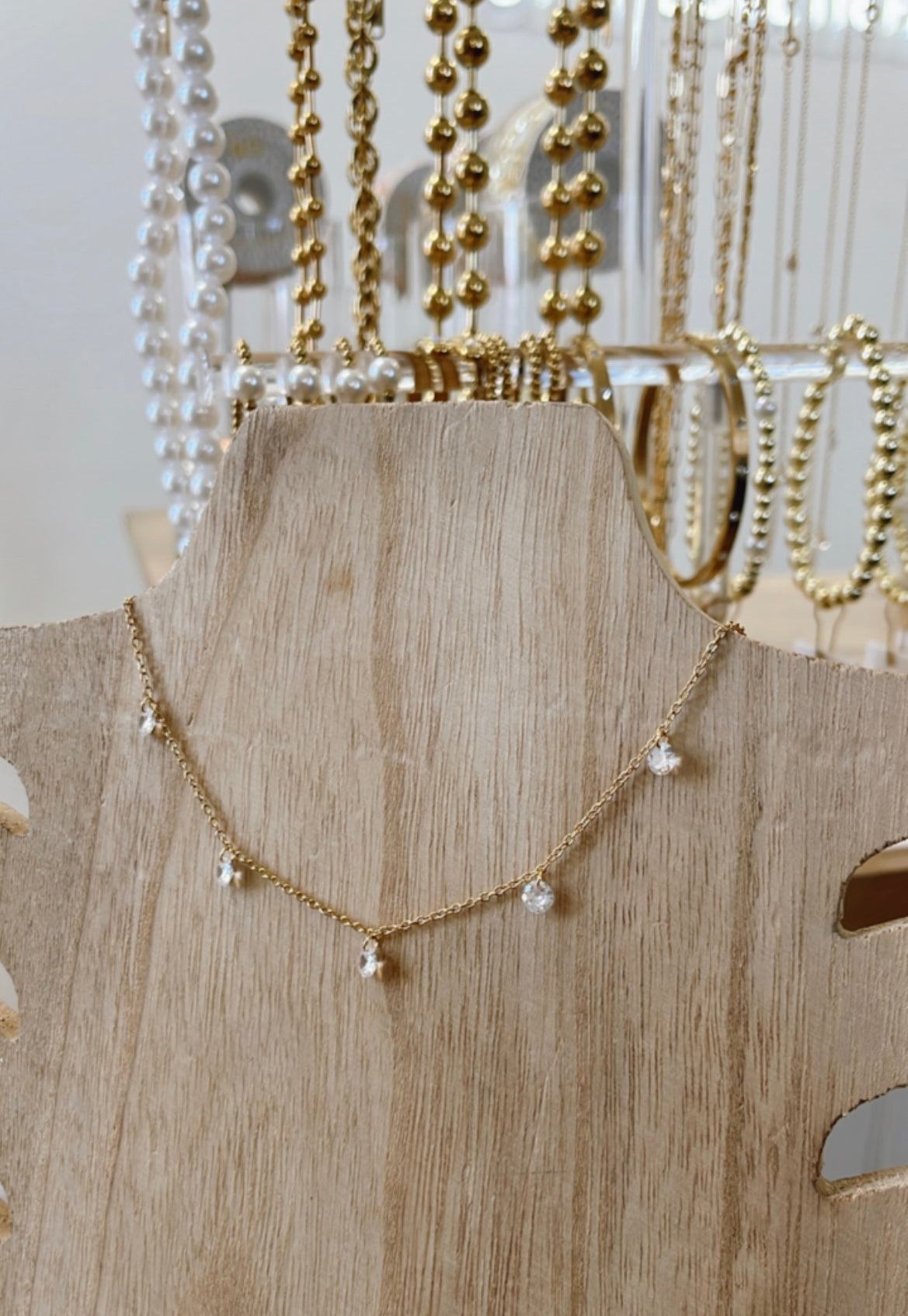 Dainty Gold Crystal Necklace | CHANSUTTPEARLS
