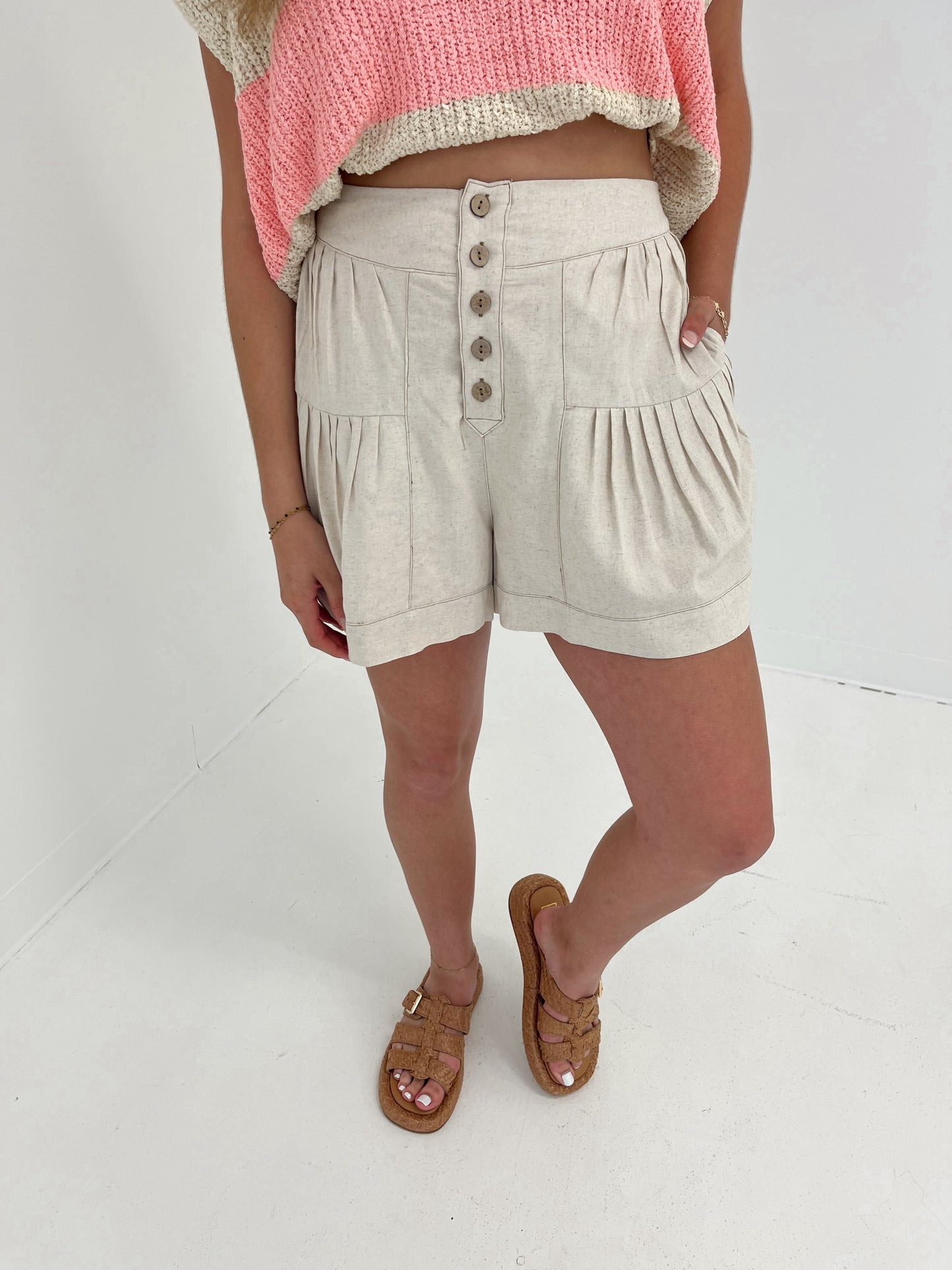 Adalynn Pleated Shorts | Oatmeal