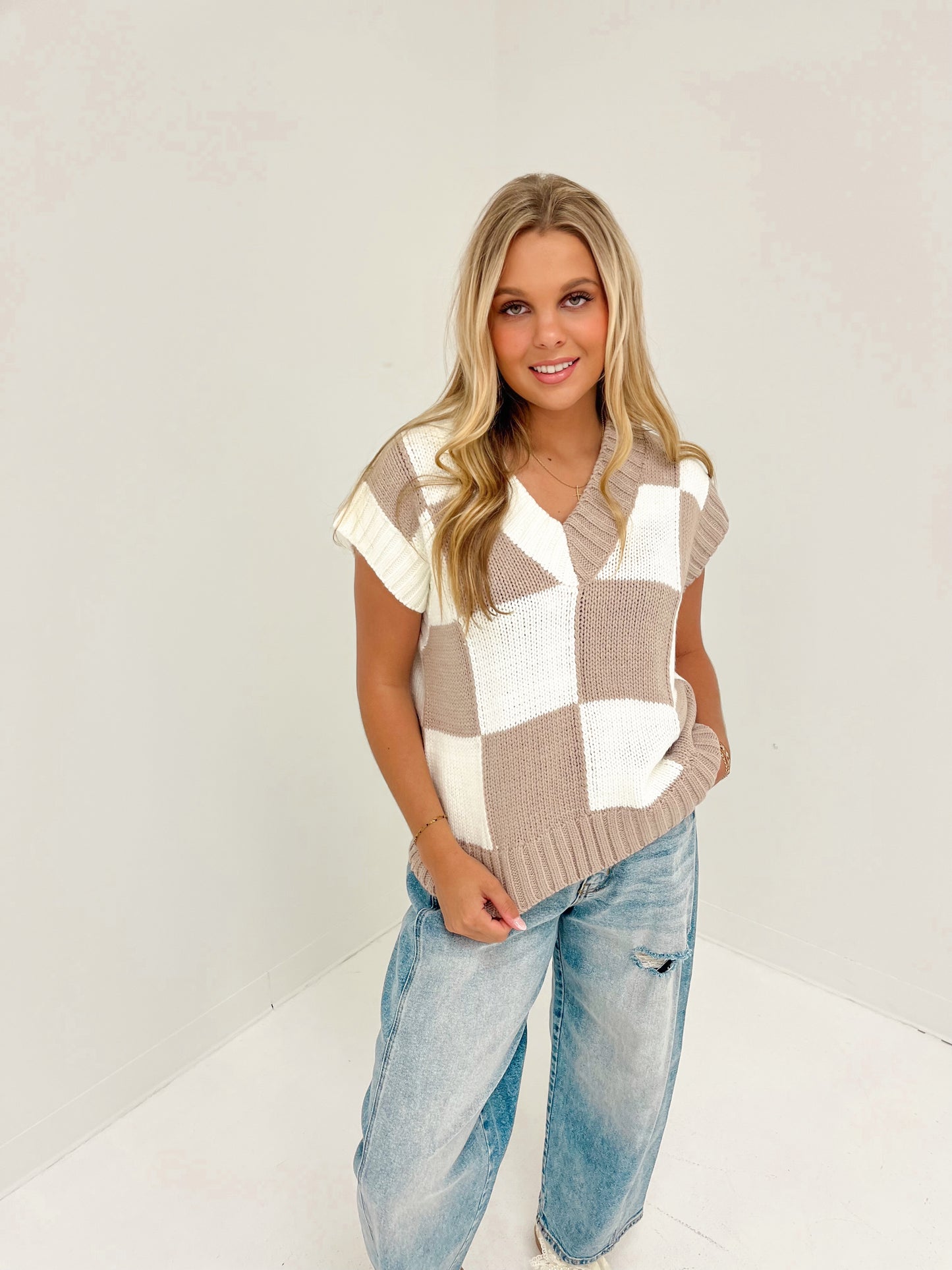Check You Sweater Vest | Taupe