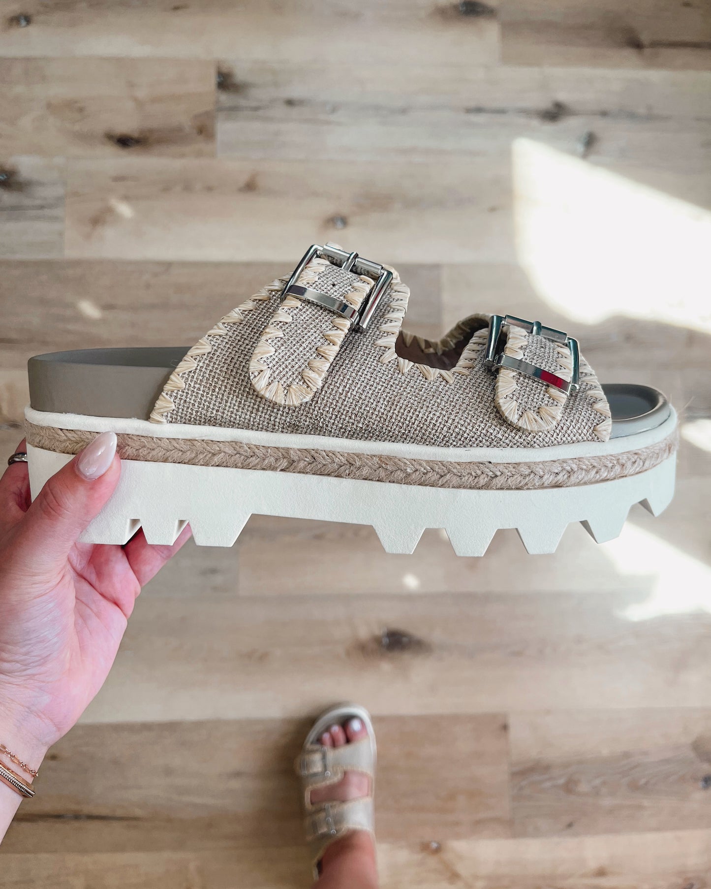 Laura Gold Woven Sandals