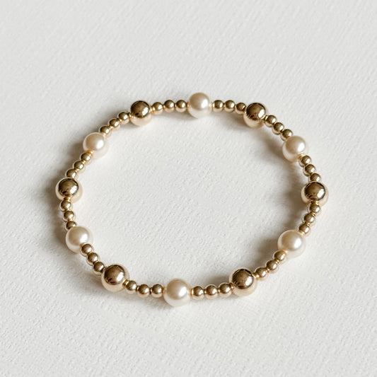 Sunrise Pearl & Gold Bracelet | Gardenia Co.