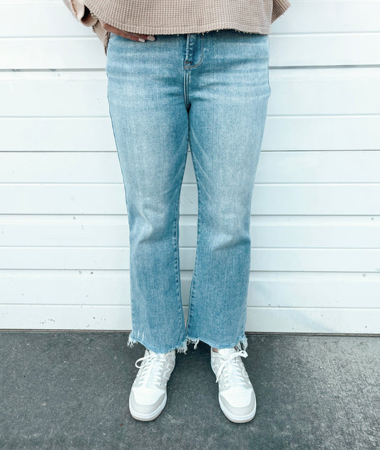High Rise Slim Straight Jeans | Medium Wash