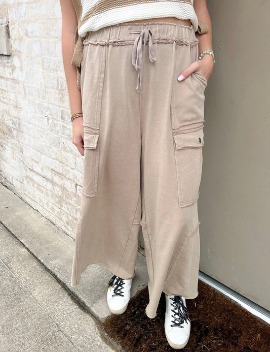 On The Go Cargo Pants | Light Brown