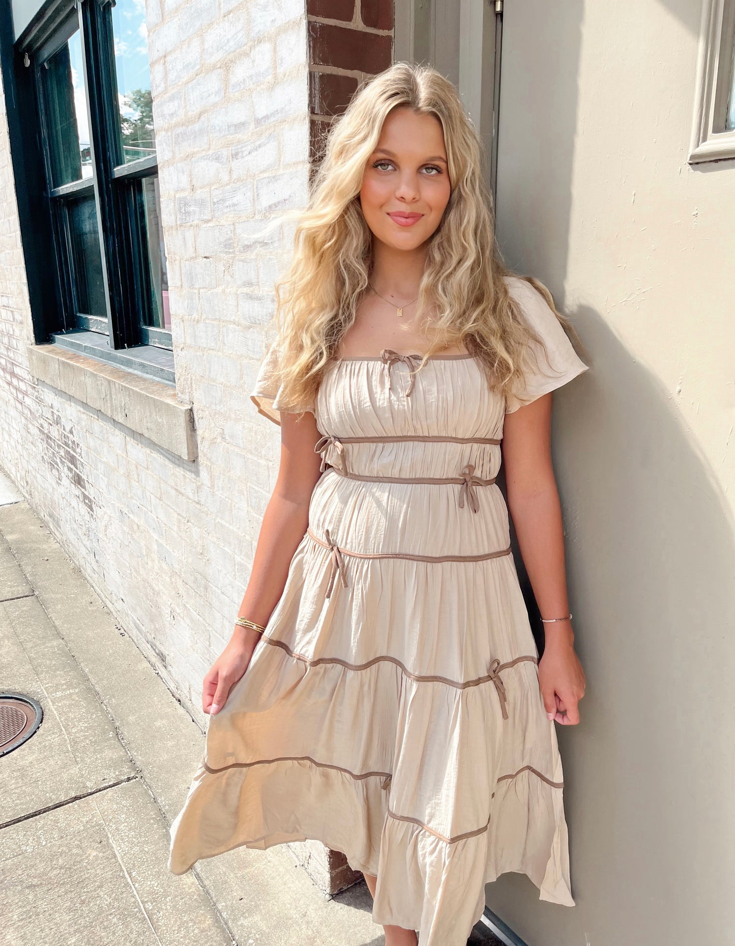 Beauty In Bows Midi Dress | Beige/Brown