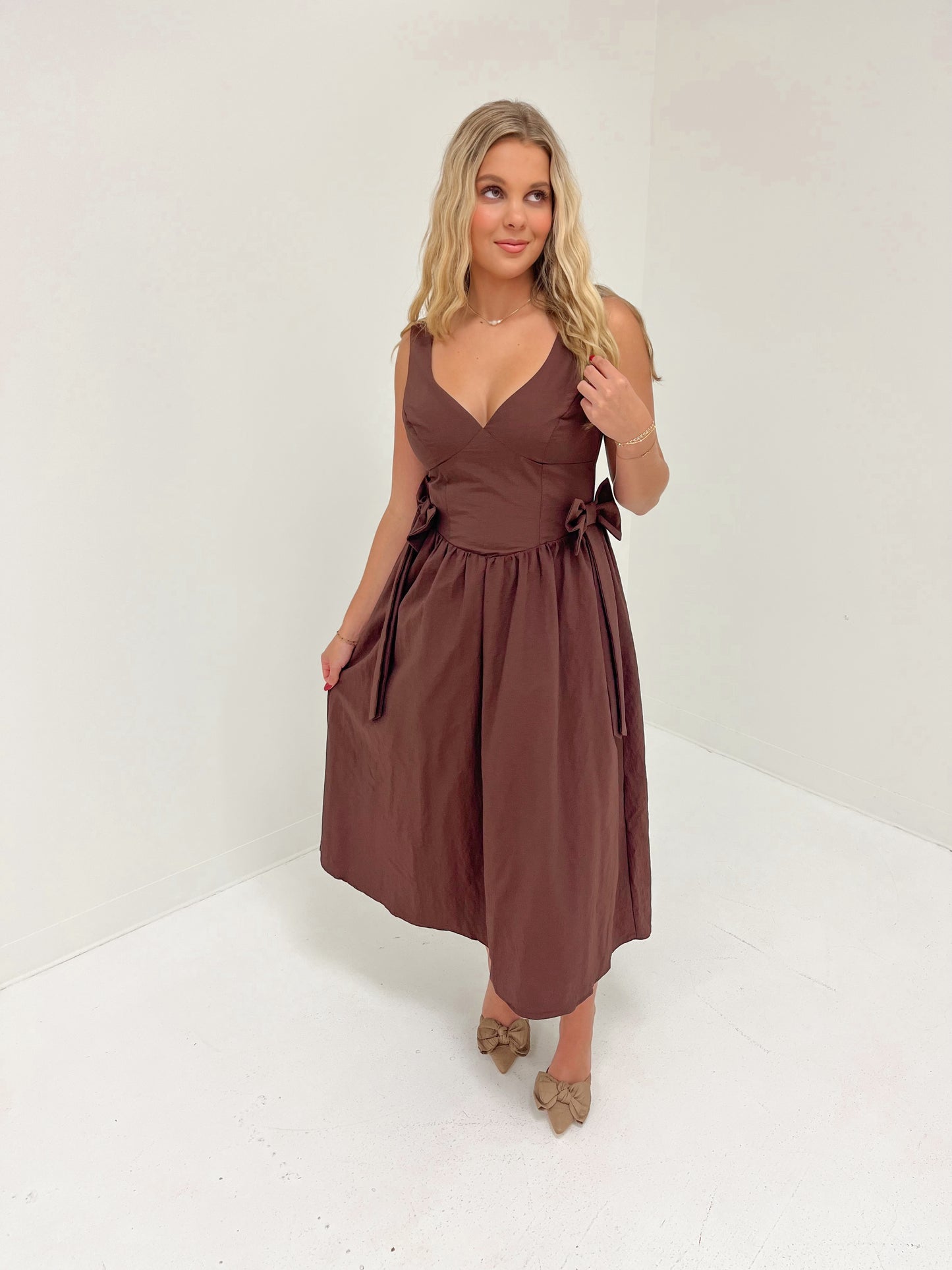 Bow & Beyond Midi Dress | Brown