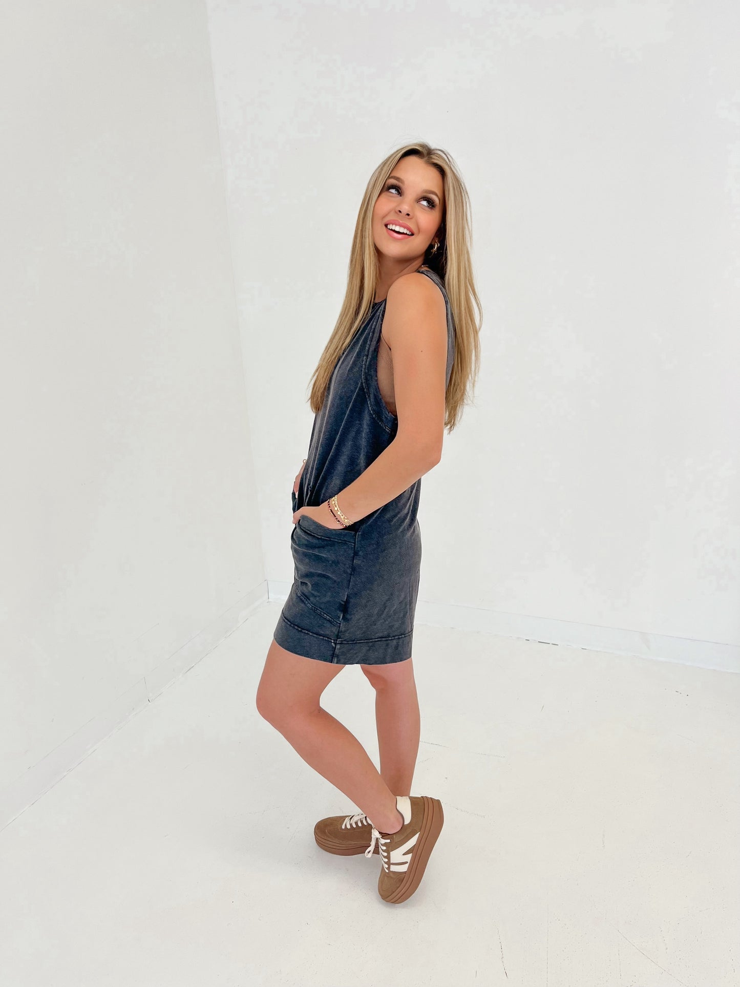 Out & About Romper | Black