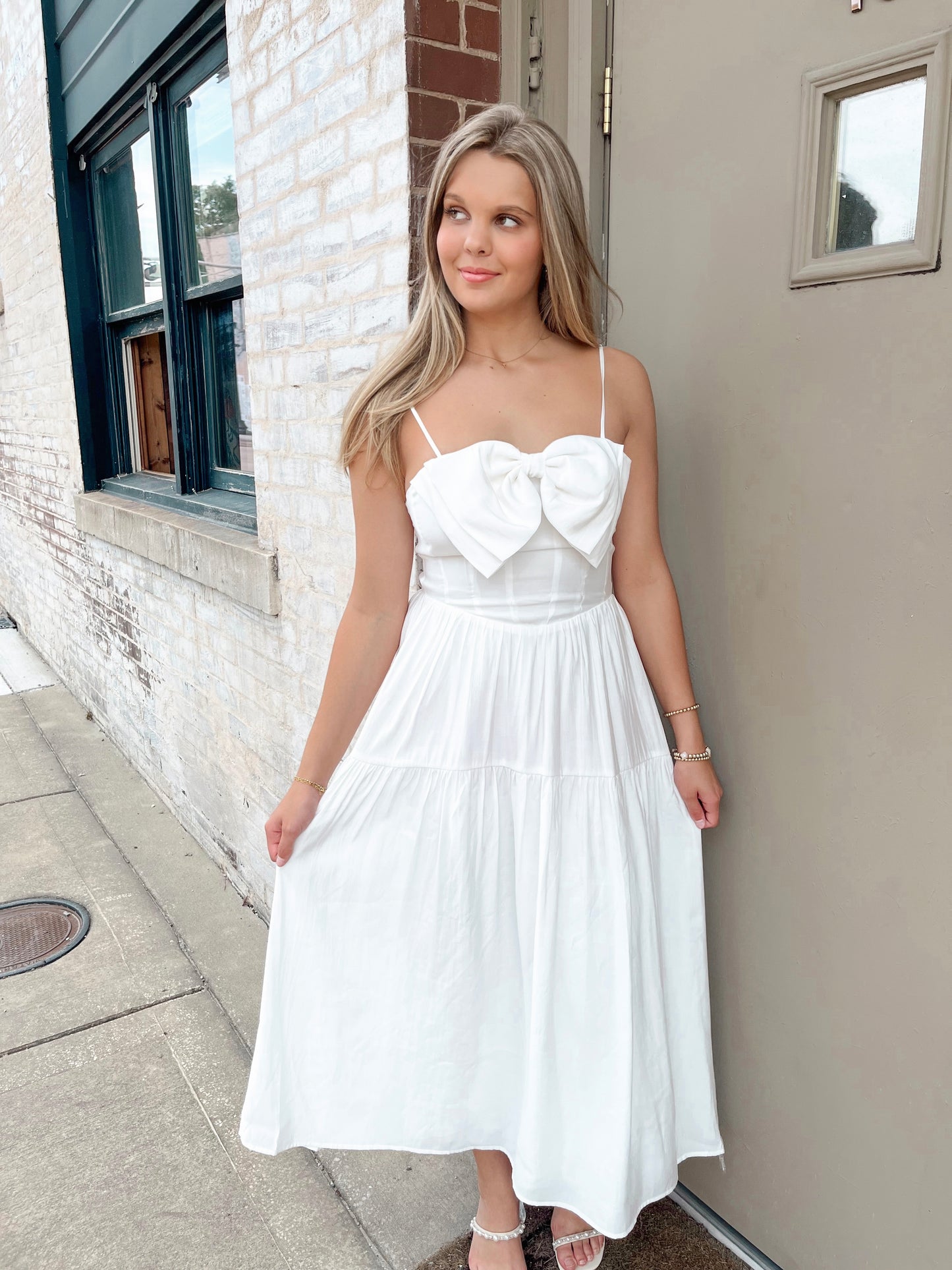 Beauty In Bows Midi Dress | White
