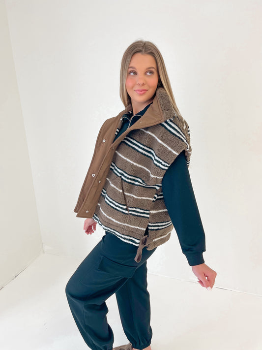 Soft Stripe Sherpa Vest | Mocha
