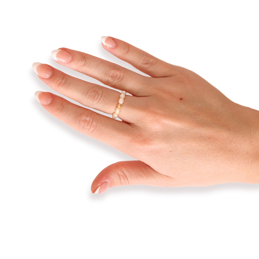 Jamie Pearl Ring Gold | Beaded Blondes